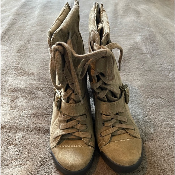 Simply Vera Wang Wedge Boots - Picture 1 of 6